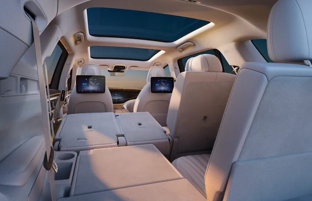 mercedes benz eqs 580 interior view